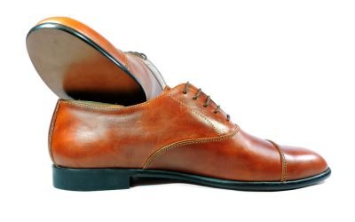 Cómo limpiar zapatos de cuero