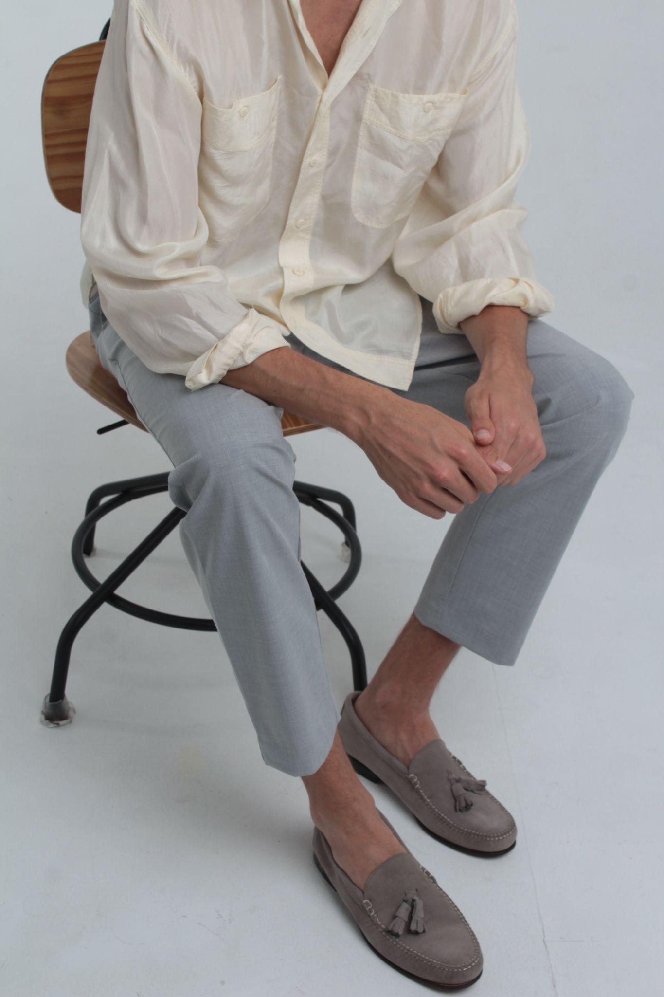Mocasines con pantalones de lino