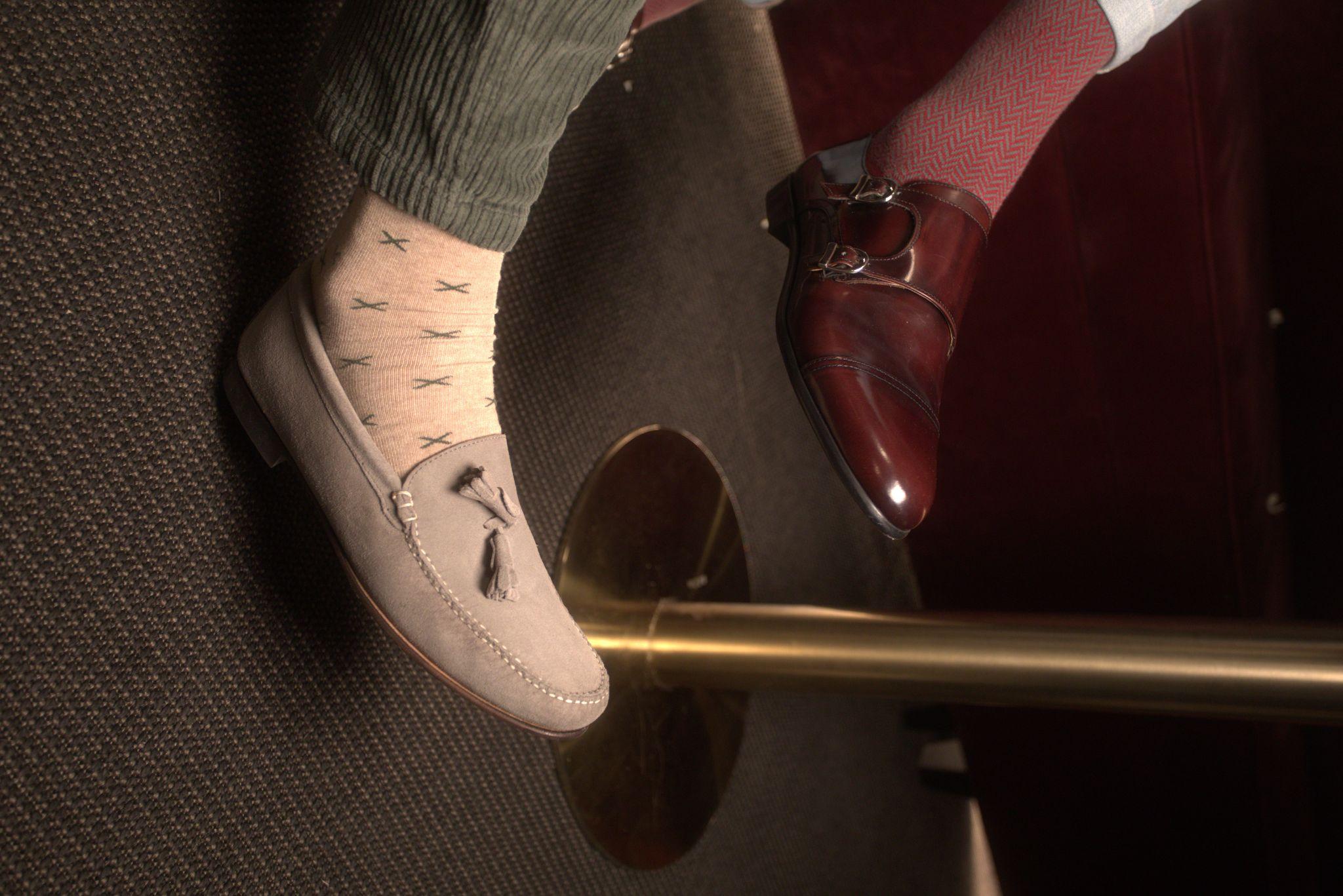 ¿Qué calcetines usar con mocasines?
